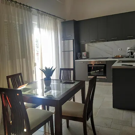 Eleni's House For Vacation Holiday home