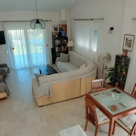 Eleni's House For Vacation